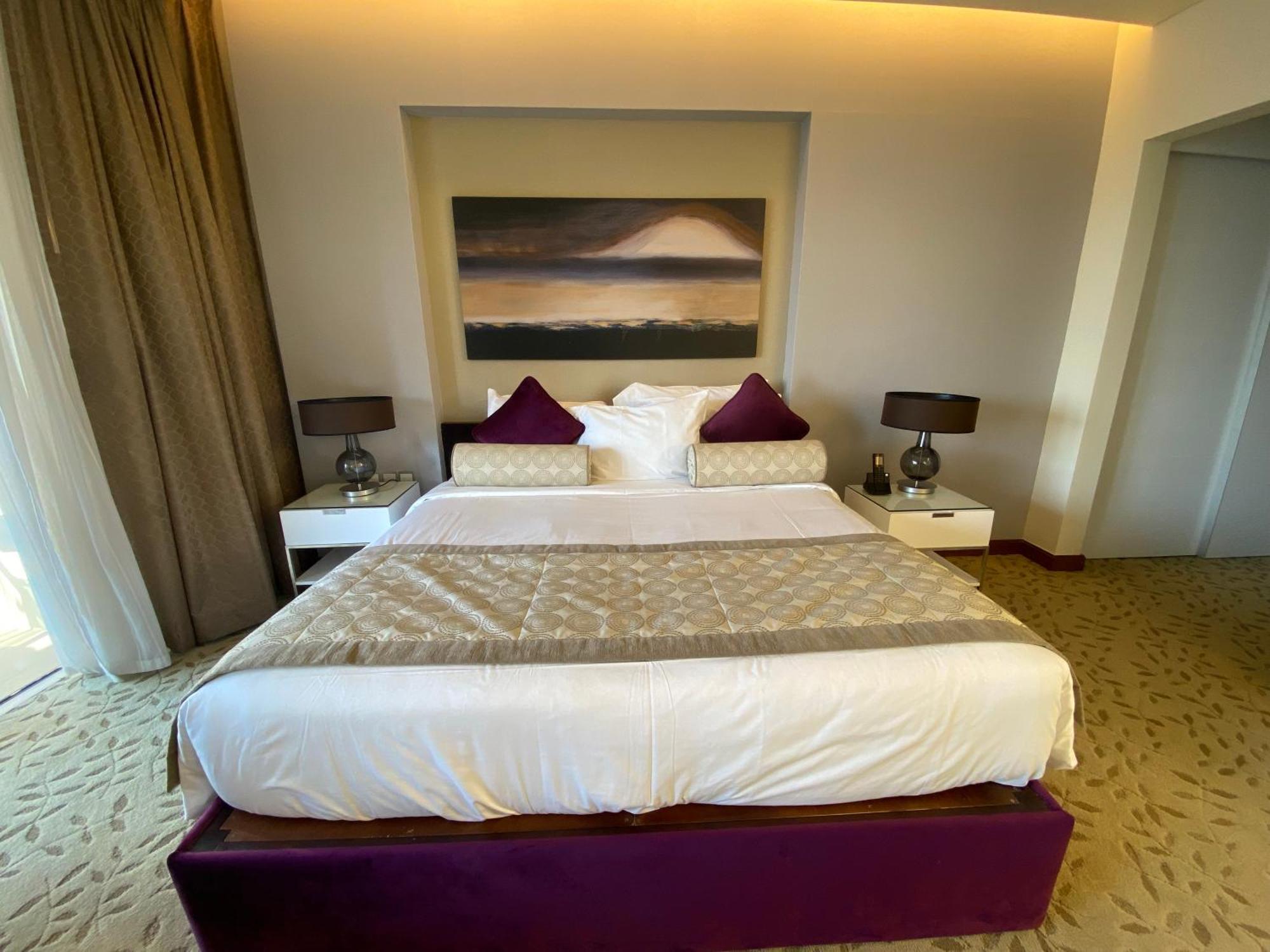 Superhost Emaar Residences - Address Mall Dubái