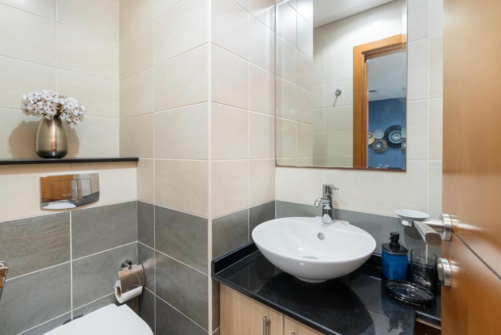 Appartamento Ultimate Spacious 1br Sea View Great Location In Marina Dubai