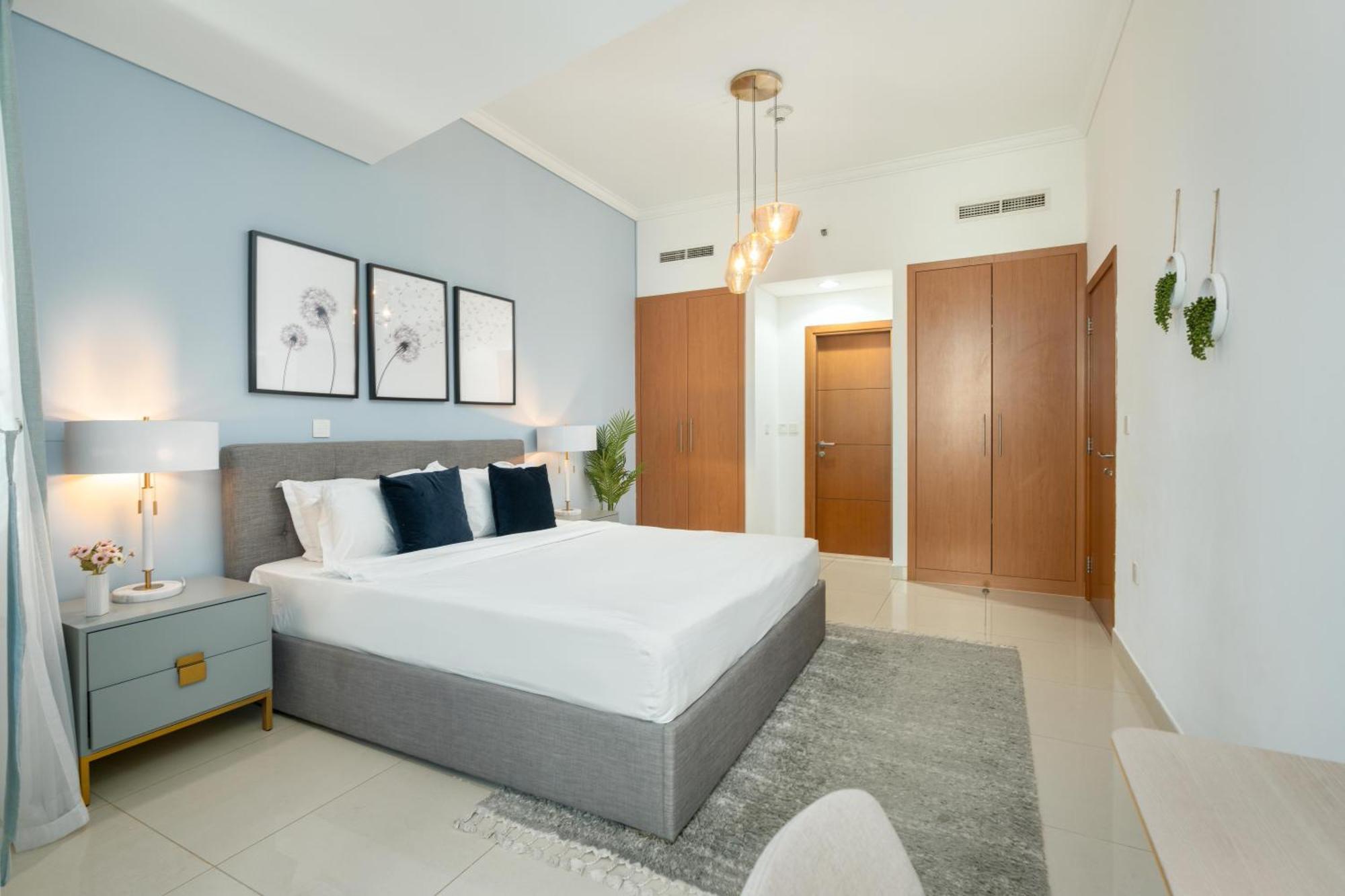 Ultimate Spacious 1br Sea View Great Location In Marina Dubai