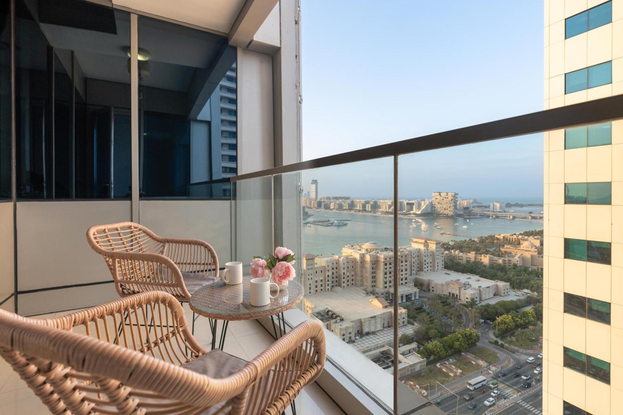 Ultimate Spacious 1br Sea View Great Location In Marina Dubai