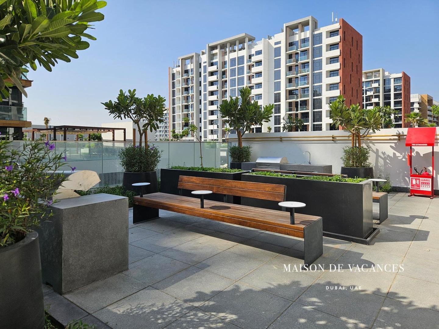 Apartment Pool View 10mins From Mall