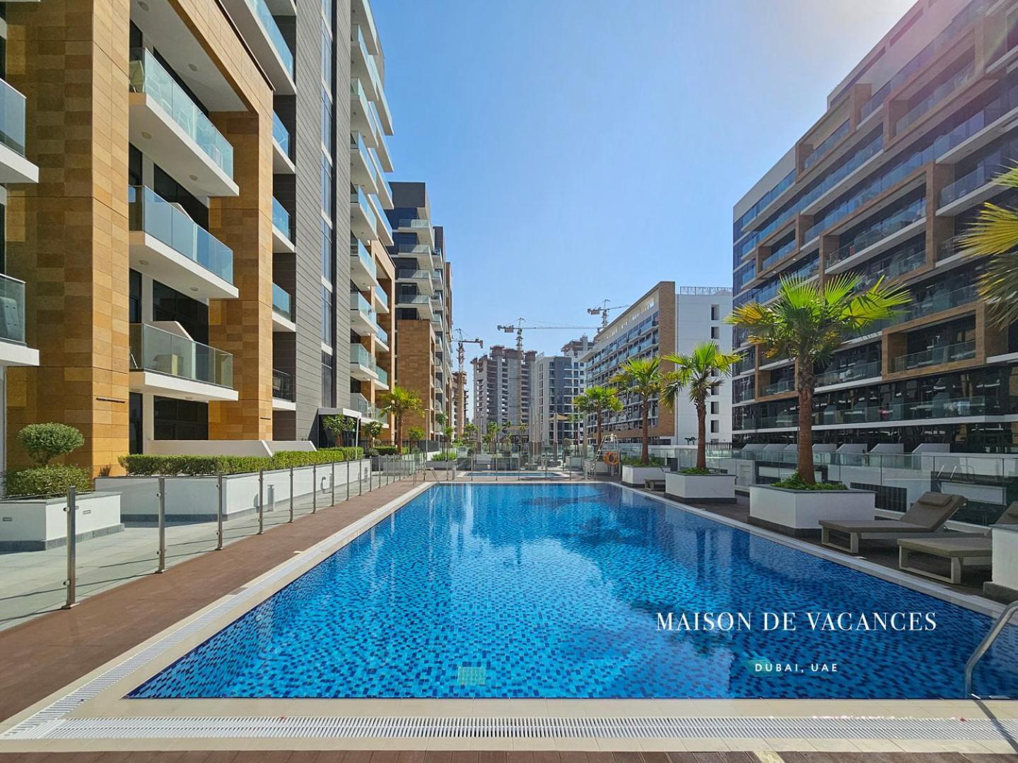 Pool View 10mins From Mall *