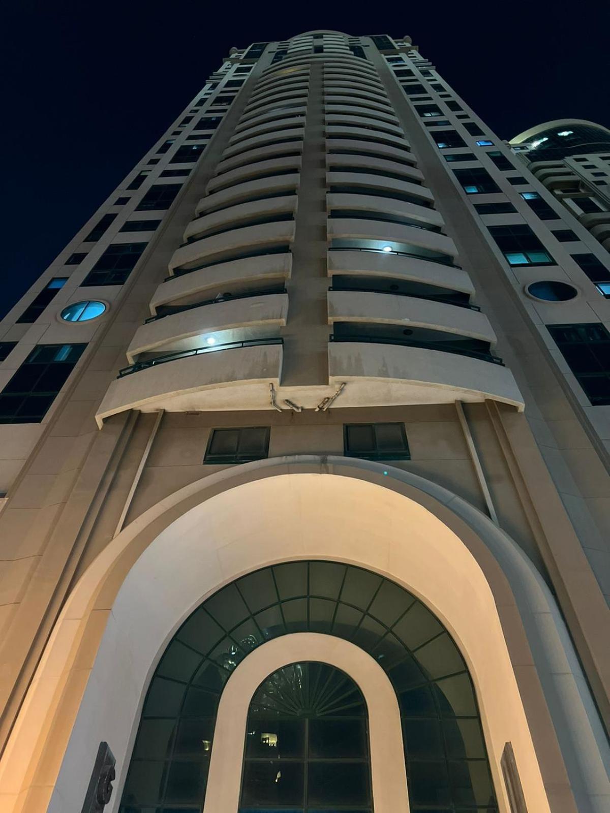Luxnest Internet Private Bed Space Men Only Värdshus Dubai