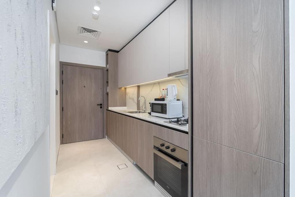 Apartment Location And Work And Chill Near Miracle Garden