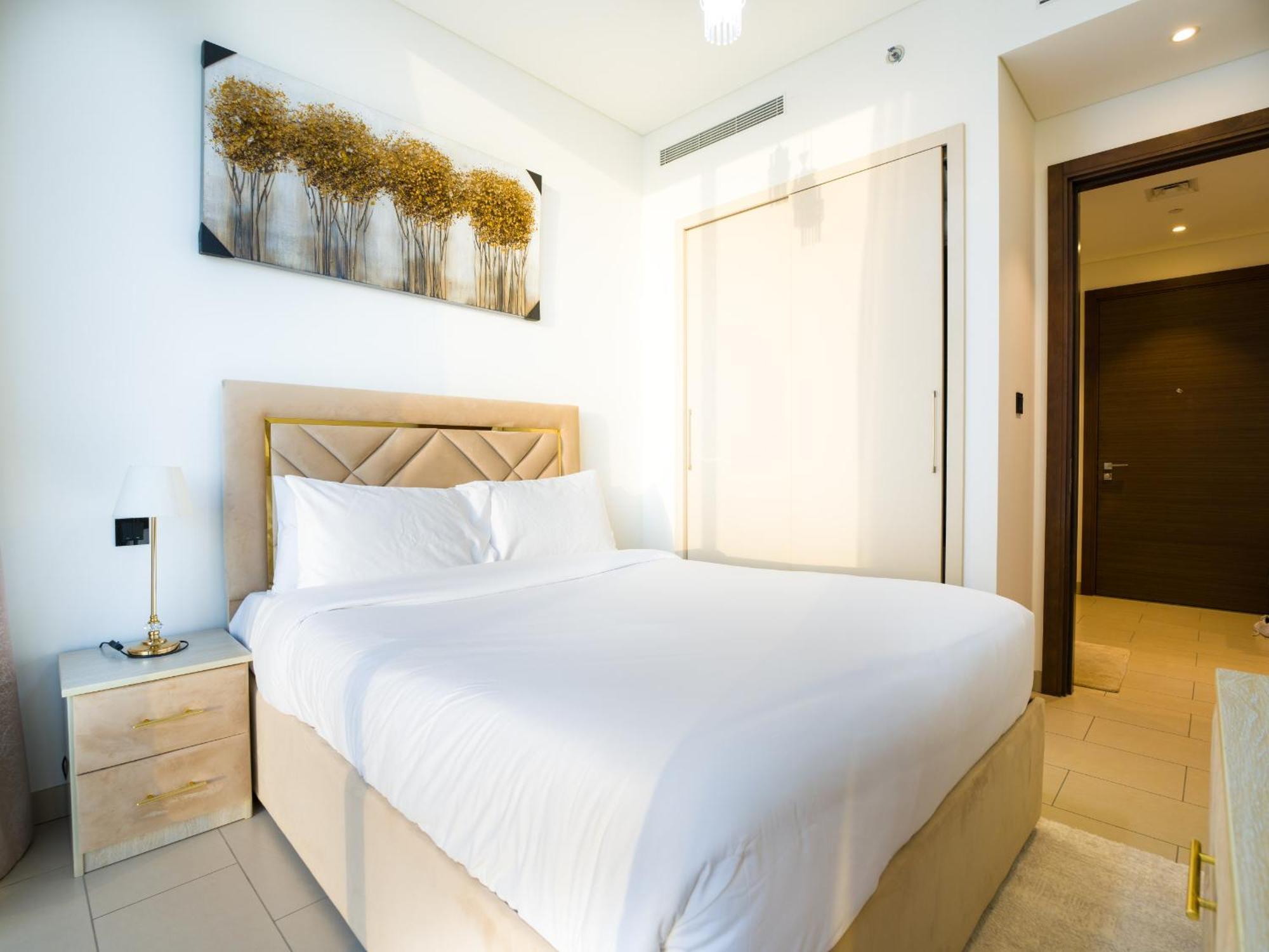 Easygo- Stylish 1bdr Sobha Creek Vista- Meydan Living Lägenhet