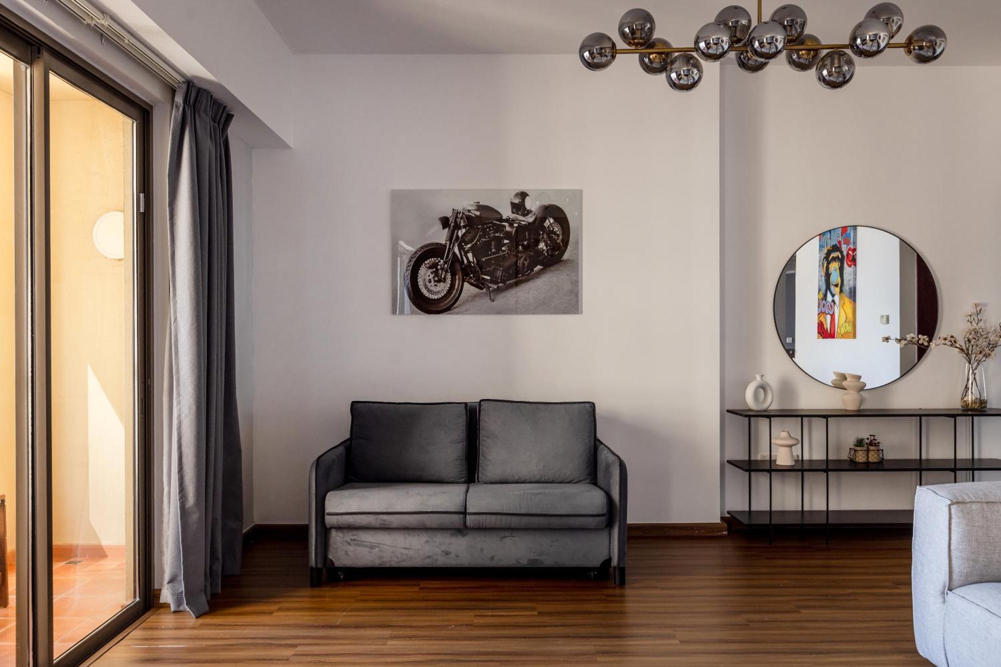 Luxury 1 Bedroom With Amazing Full Sea View!