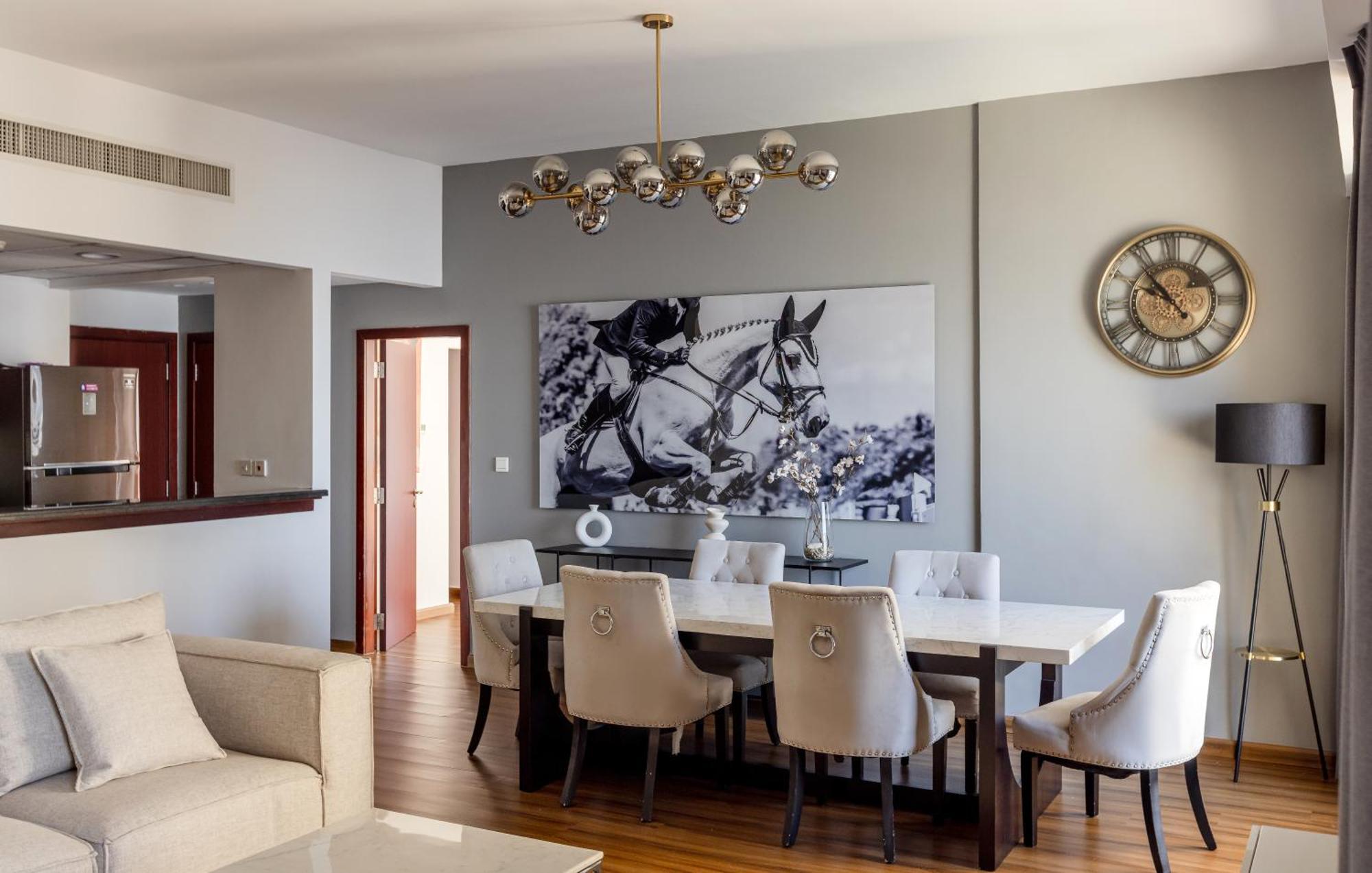Luxury 1 Bedroom With Amazing Full Sea View! *