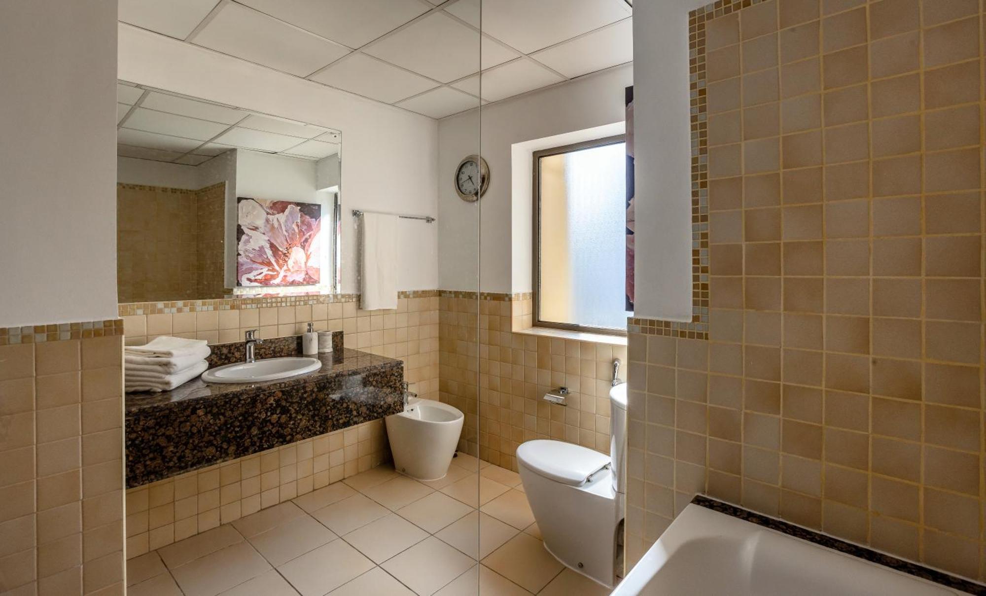 Appartement Luxury 1 Bedroom With Amazing Full Sea View!