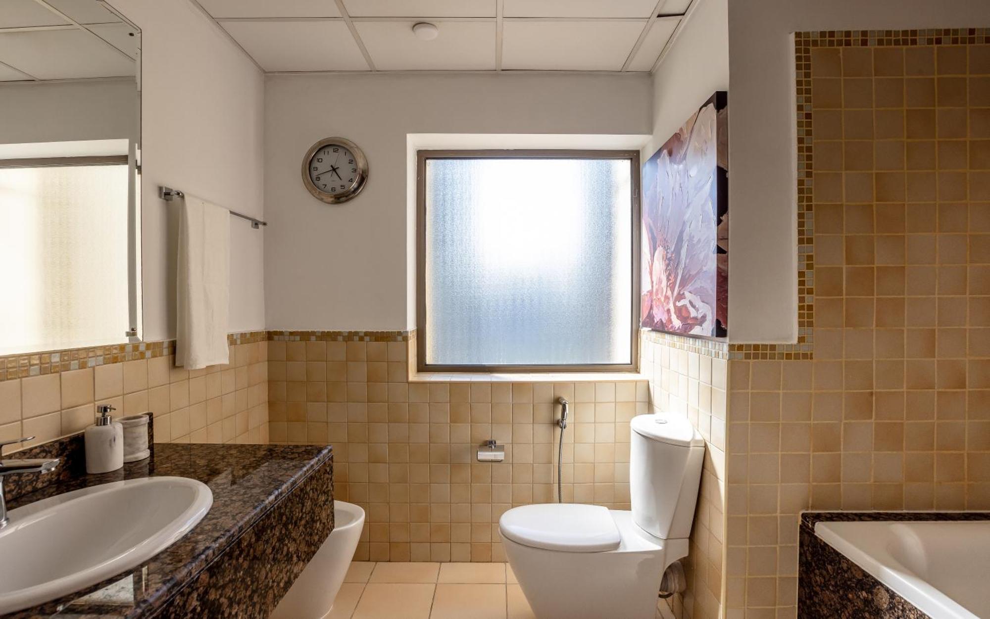 Appartement Luxury 1 Bedroom With Amazing Full Sea View! *
