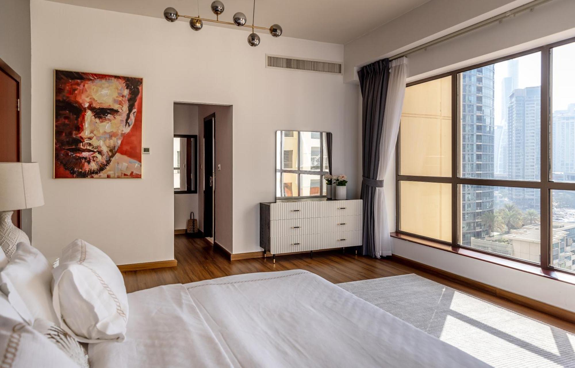 Luxury 1 Bedroom With Amazing Full Sea View!