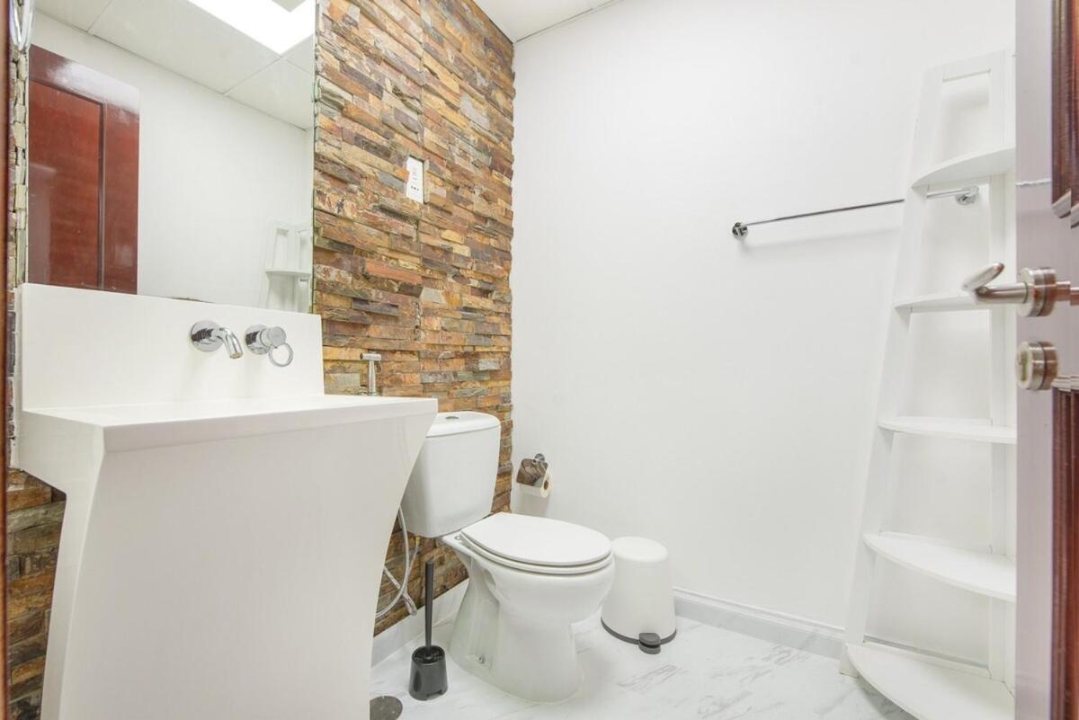 Ferienhaus Delightful 2-bedroom At Belvedere Marina With Balcony Views
