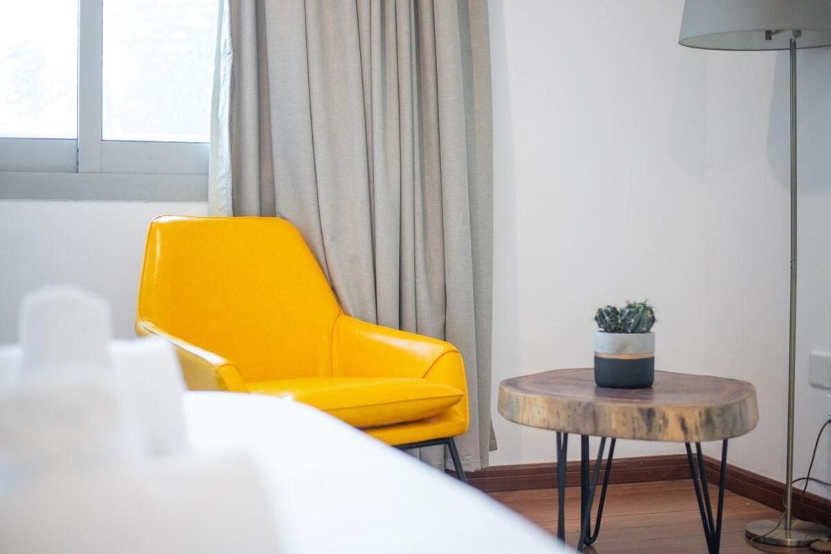 Ferienhaus Delightful 2-bedroom At Belvedere Marina With Balcony Views *