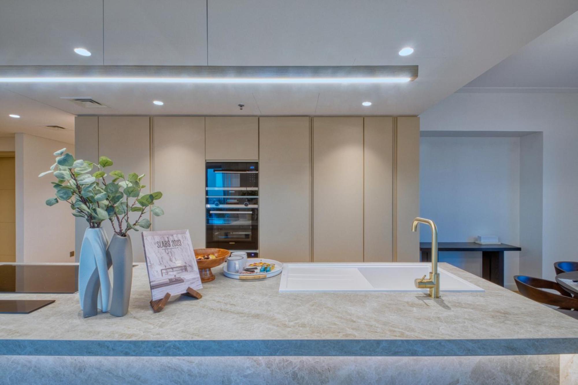 Appartement Marina Royale 3 Bedroom I Luxe Marina Harbour & Yacht Club Views I Nearby To A I Free Pool, Gym, Wi-fi And Parking I By Meerak