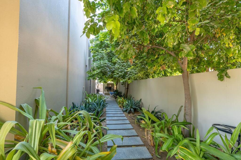 Apartamento Hills - Modern 5 Bedroom Expansive By Tlre Homes