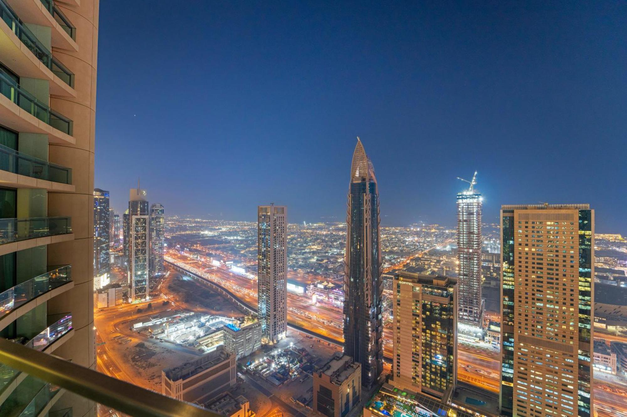 First Class 2br With Full Skyline & Sea View Apartament *