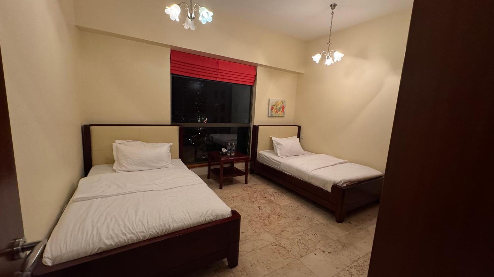 Hostal Pool View Executive Near Jbr Walk, Sadaf 1,2