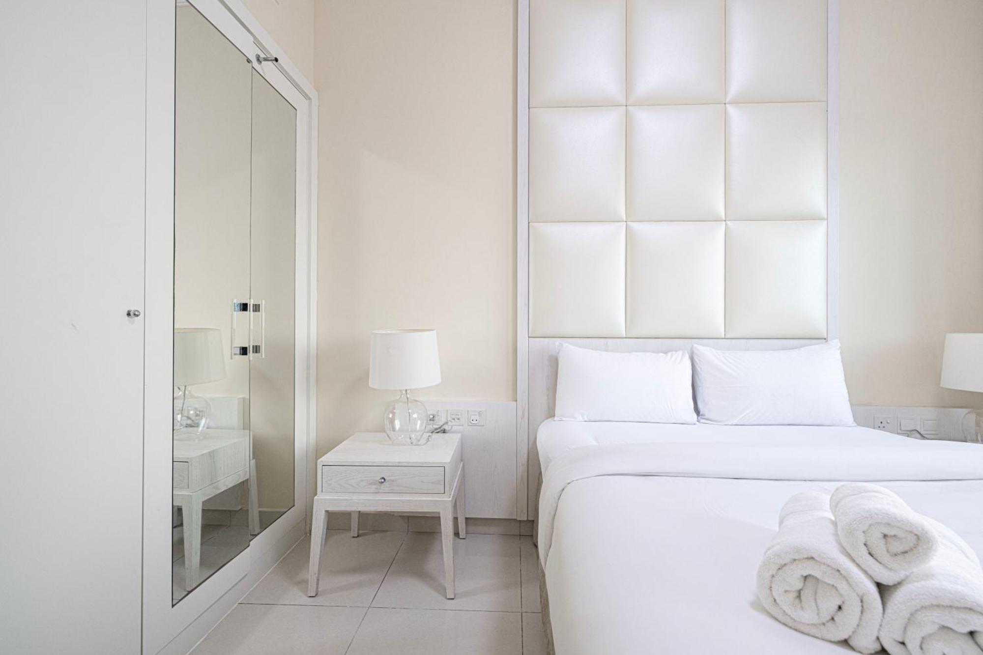 3 Bedrooms In Damac Maison Mall Street! Burj Khalifa View! 2 Minute Walk To Mall! Apartemen *