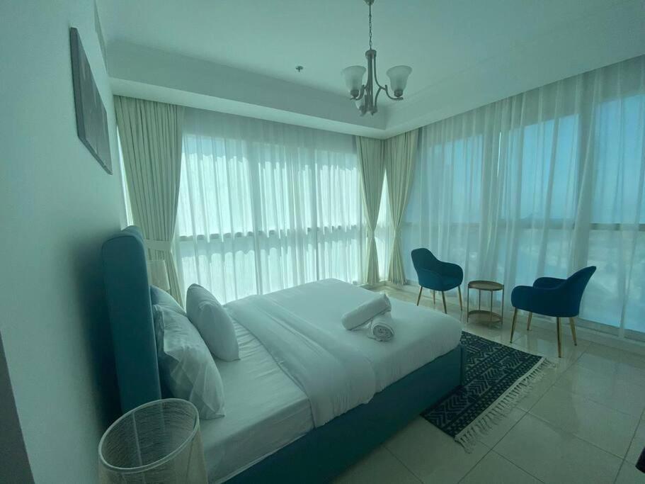 Canal Facing 1 Bedroom In Court Tower- Business Bay *