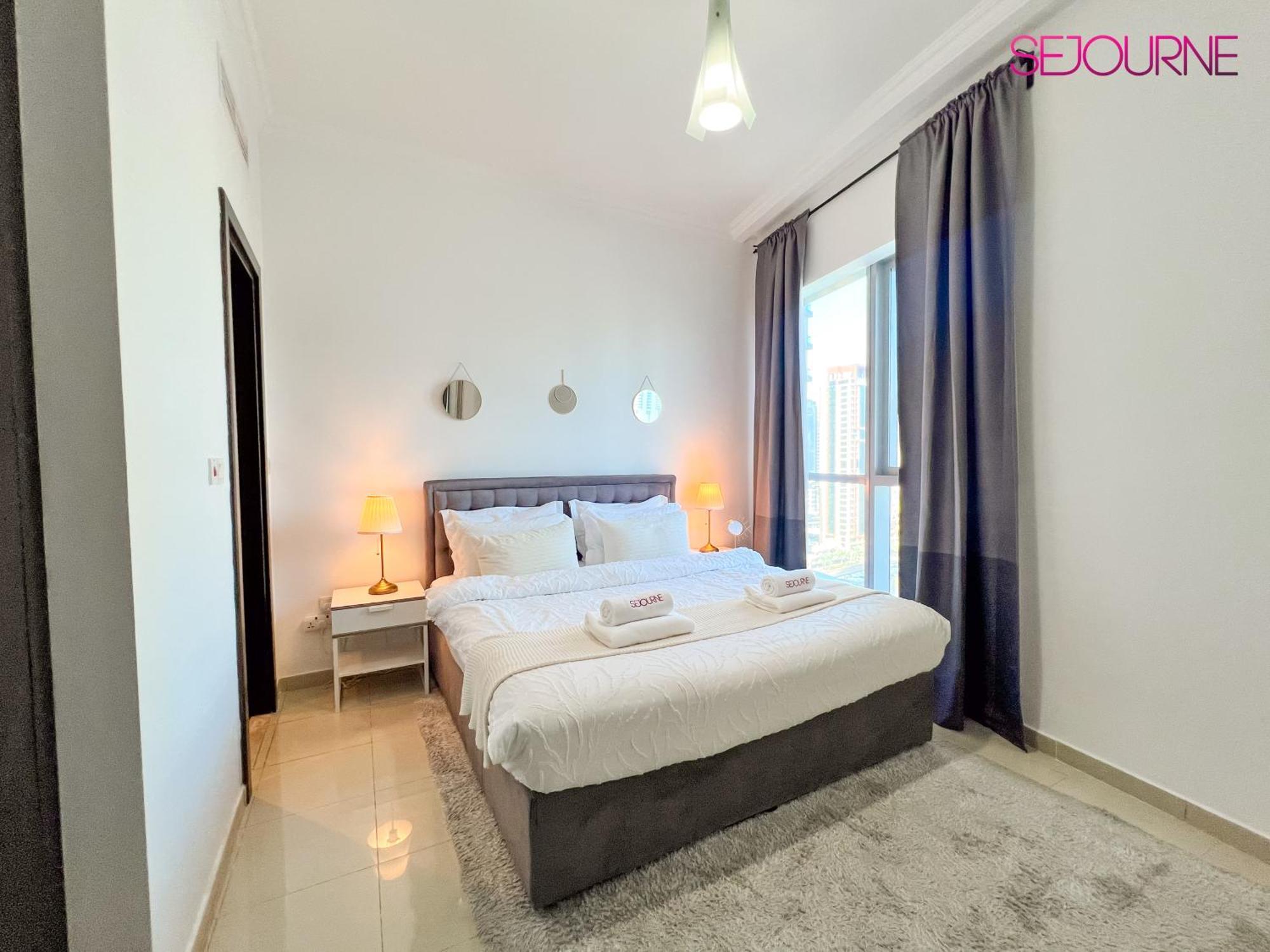 Apartment Bcl12 - Stunning 1br With Full Marina View In Bay Tower