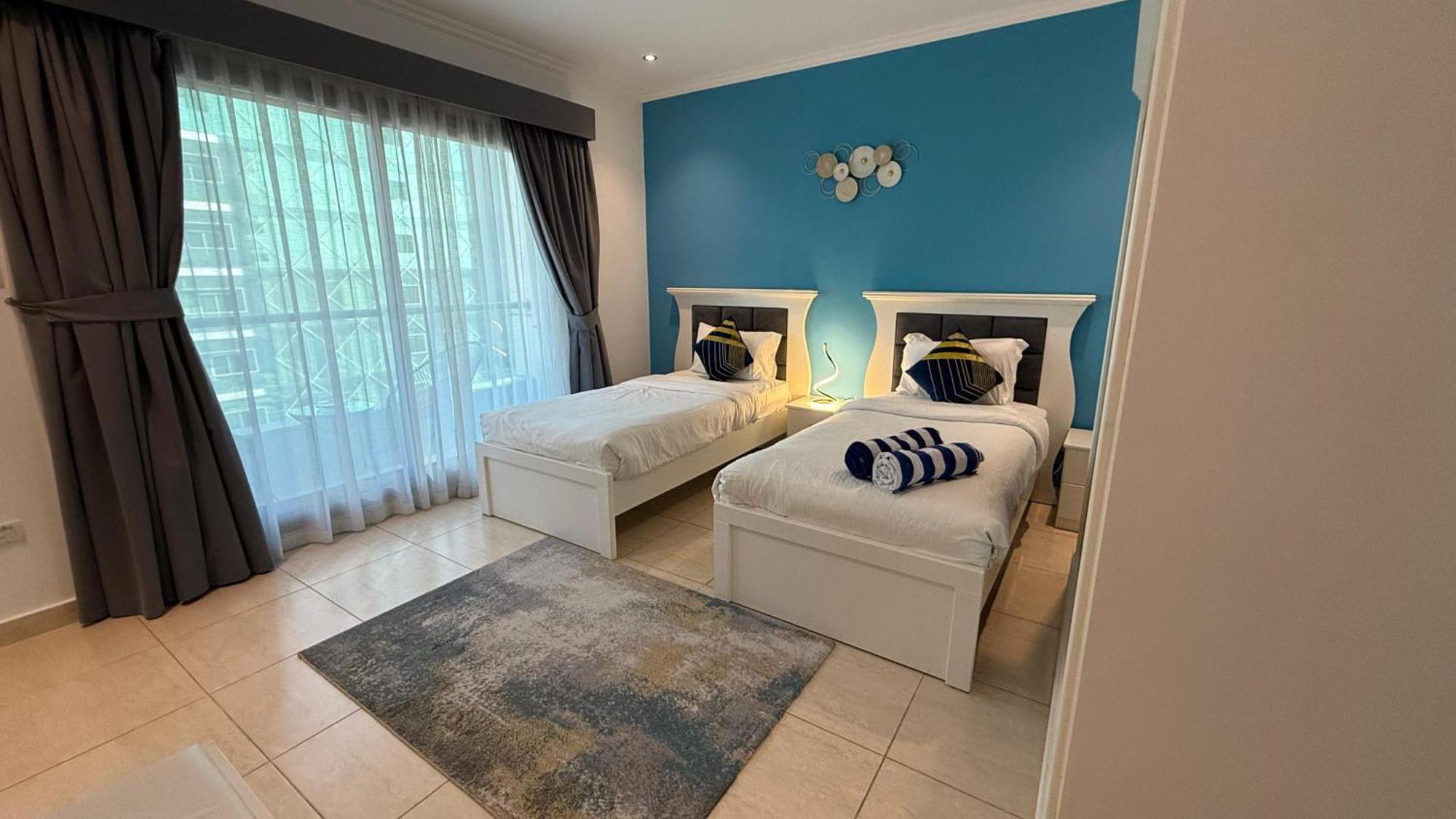 Premium Marina Two Bedroom With Sea View - Family Only * Dubái