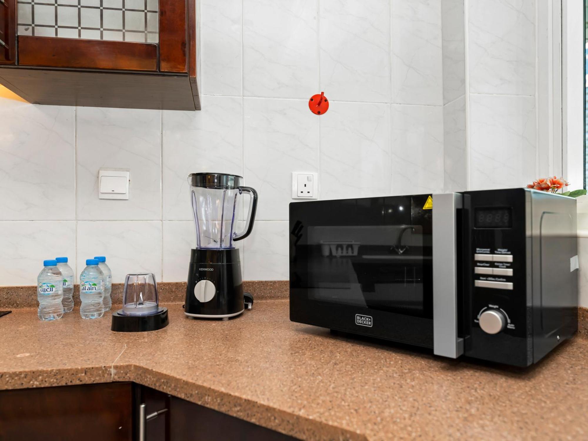 Spacious Near Metro & In Marina Appartement
