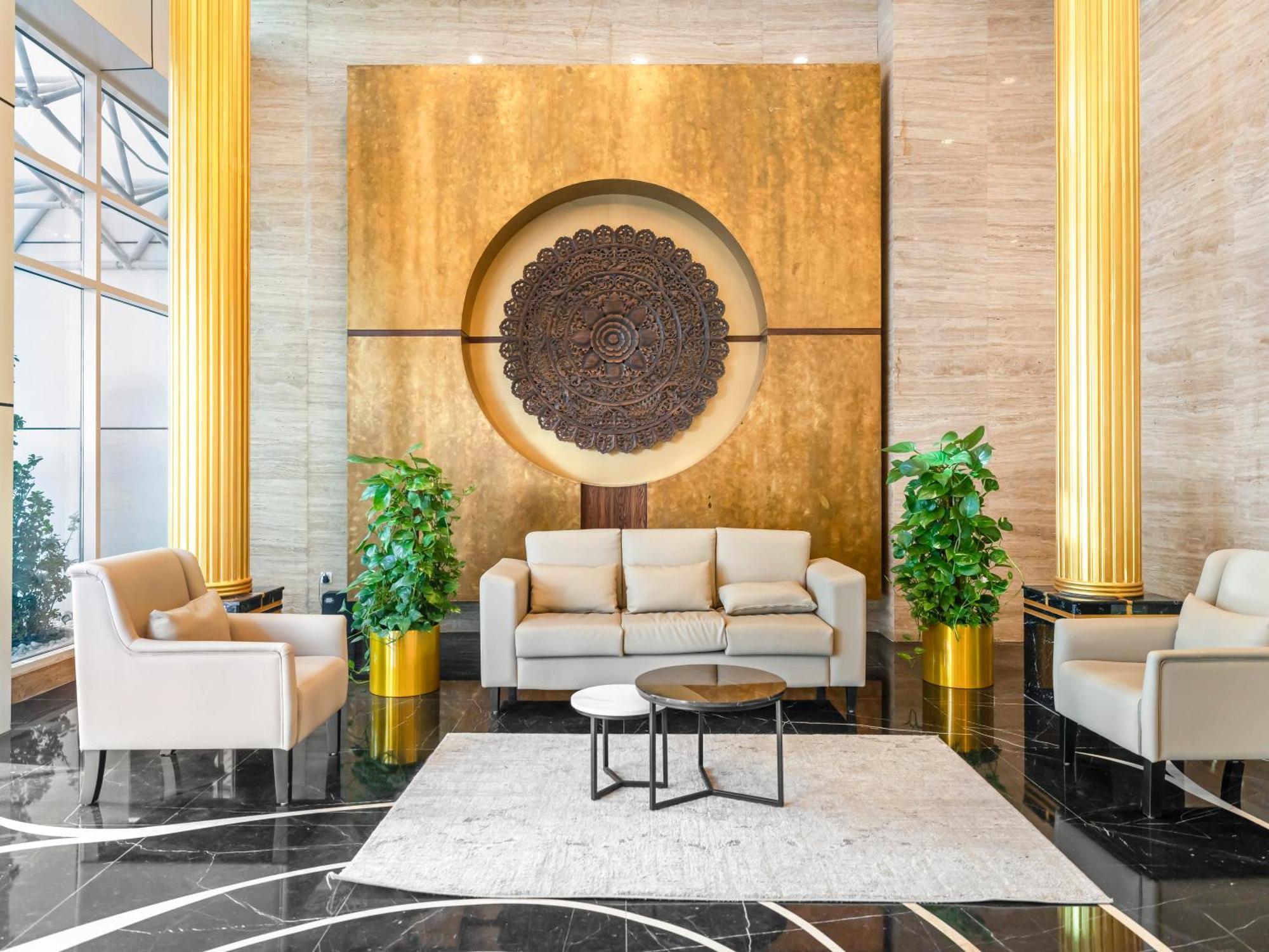 Spacious Near Metro & In Marina * Dubaï