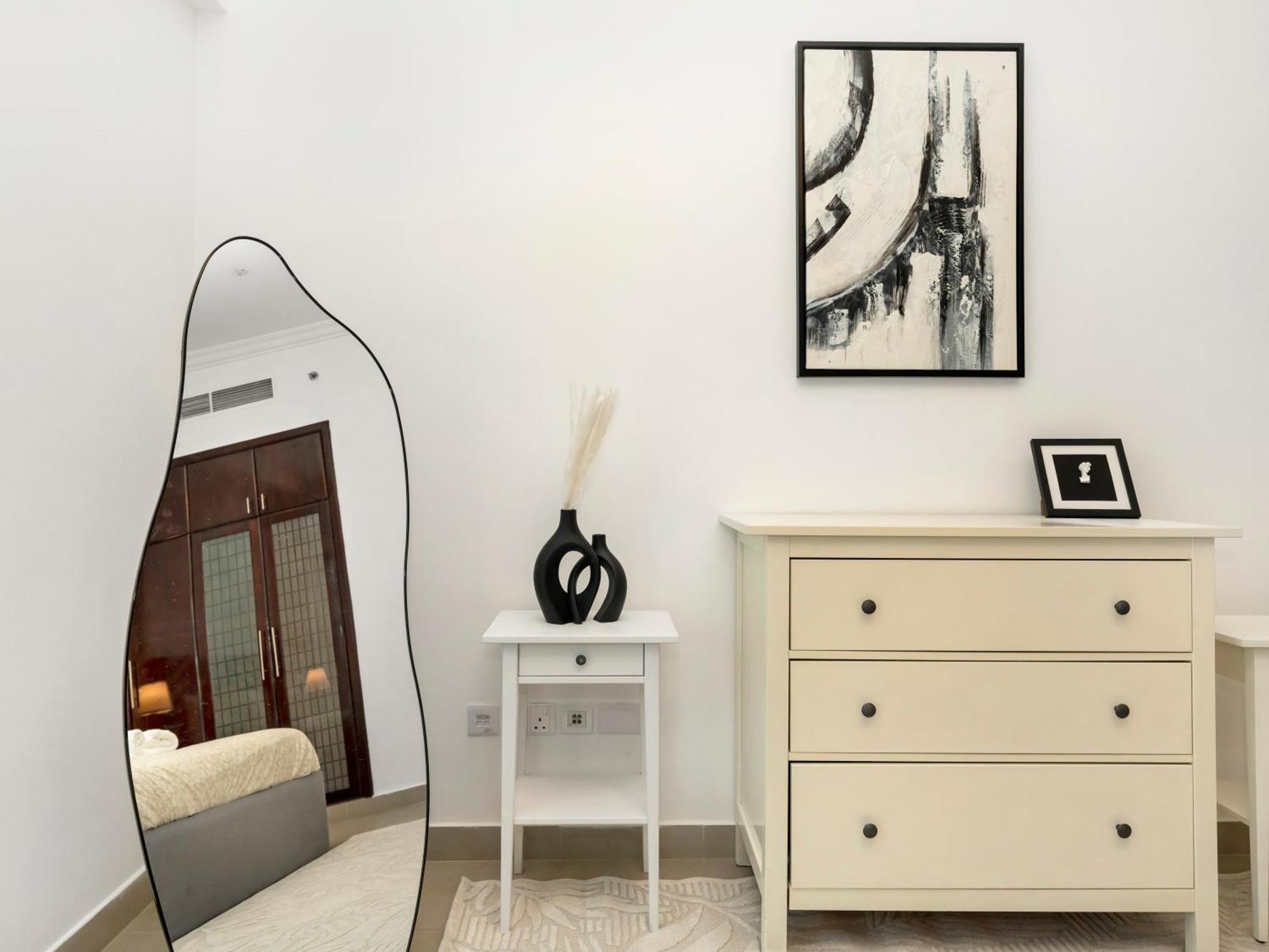 Spacious Near Metro & In Marina Appartement