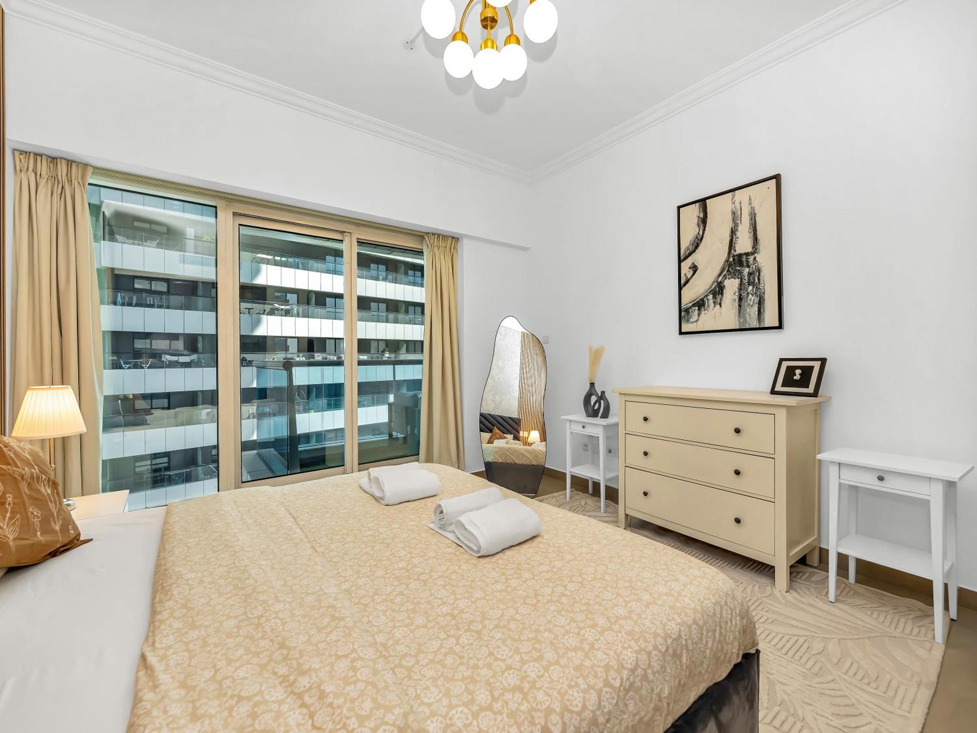 Spacious Near Metro & In Marina * Dubaï