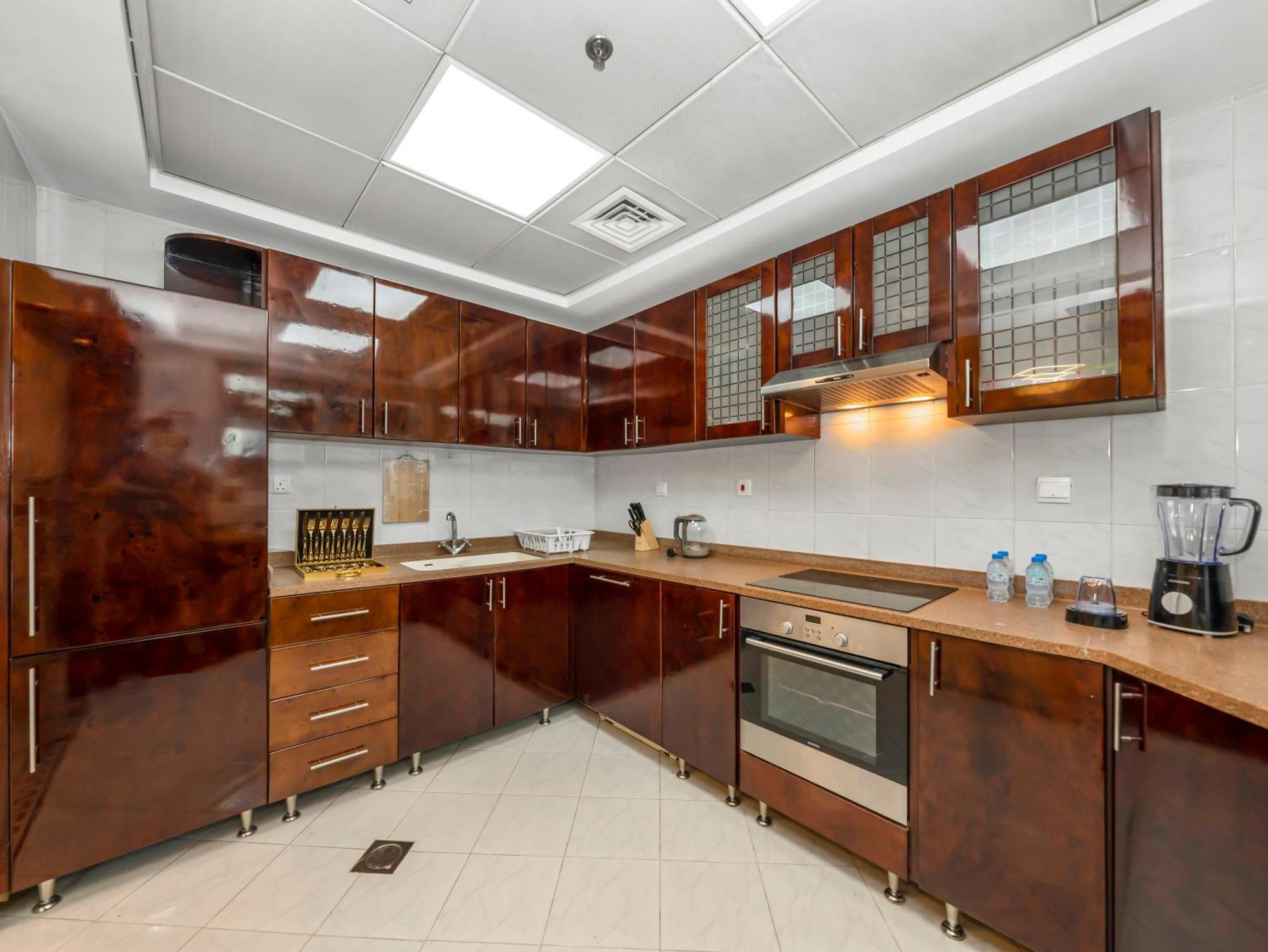 Spacious Near Metro & In Marina Appartement *