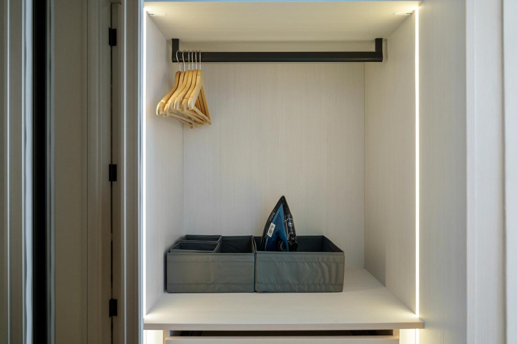 Appartement Ferrari Inspired Modern 3bhk With Maids And Full Sea View