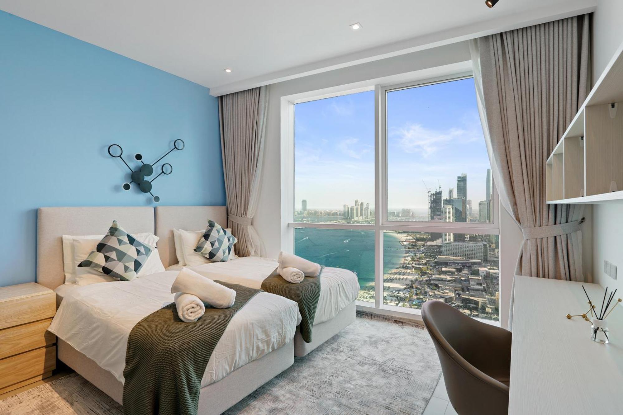 Appartement Ferrari Inspired Modern 3bhk With Maids And Full Sea View