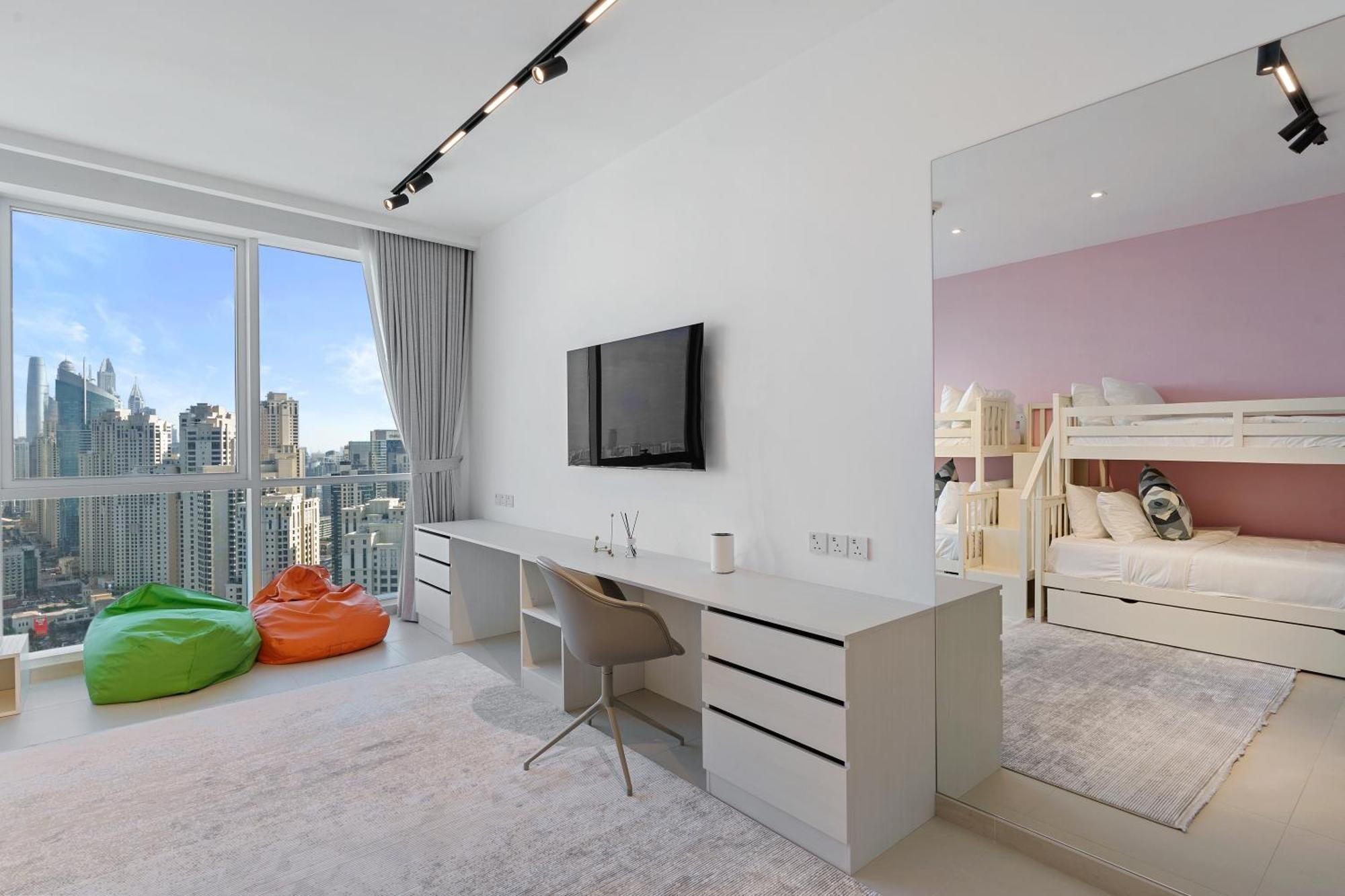 Appartement Ferrari Inspired Modern 3bhk With Maids And Full Sea View Dubaï
