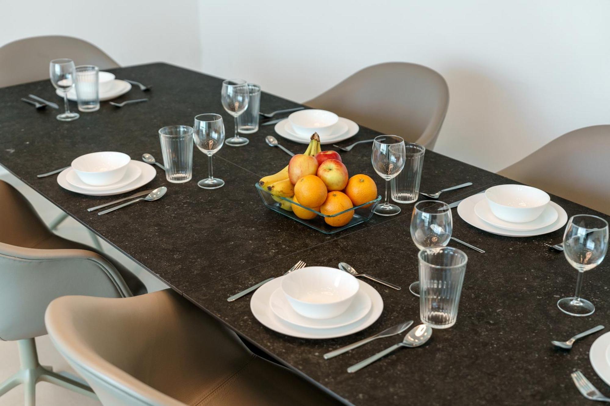 Appartement Ferrari Inspired Modern 3bhk With Maids And Full Sea View *