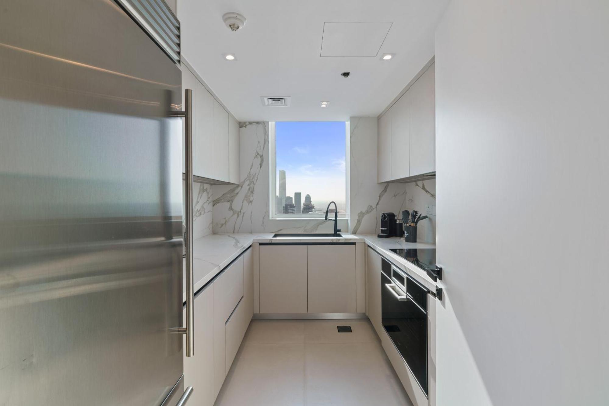 Appartement Ferrari Inspired Modern 3bhk With Maids And Full Sea View