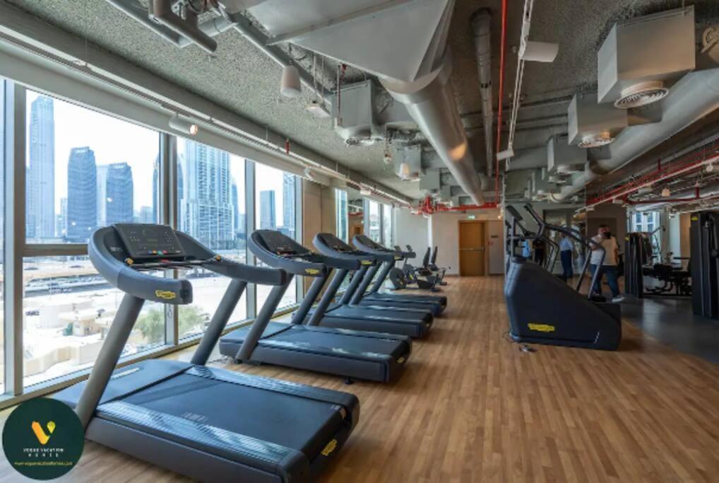 Downtown Views Ii - Vogue Two Bedroom With Balcony And Full Burj Khalifa View Lägenhet
