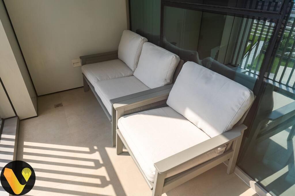 Downtown Views Ii - Vogue Two Bedroom With Balcony And Full Burj Khalifa View Lägenhet *