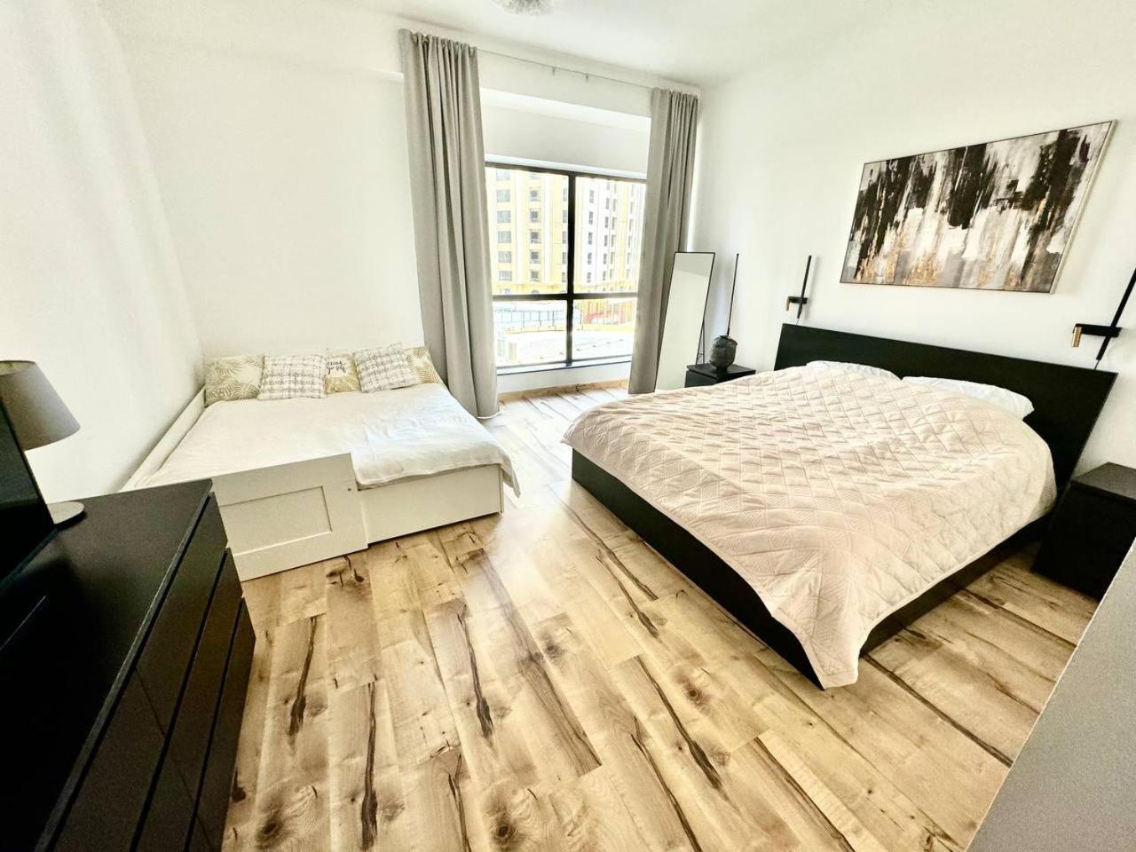 Stylish Beachside 3 Beds In Jbr Apartment Dubai