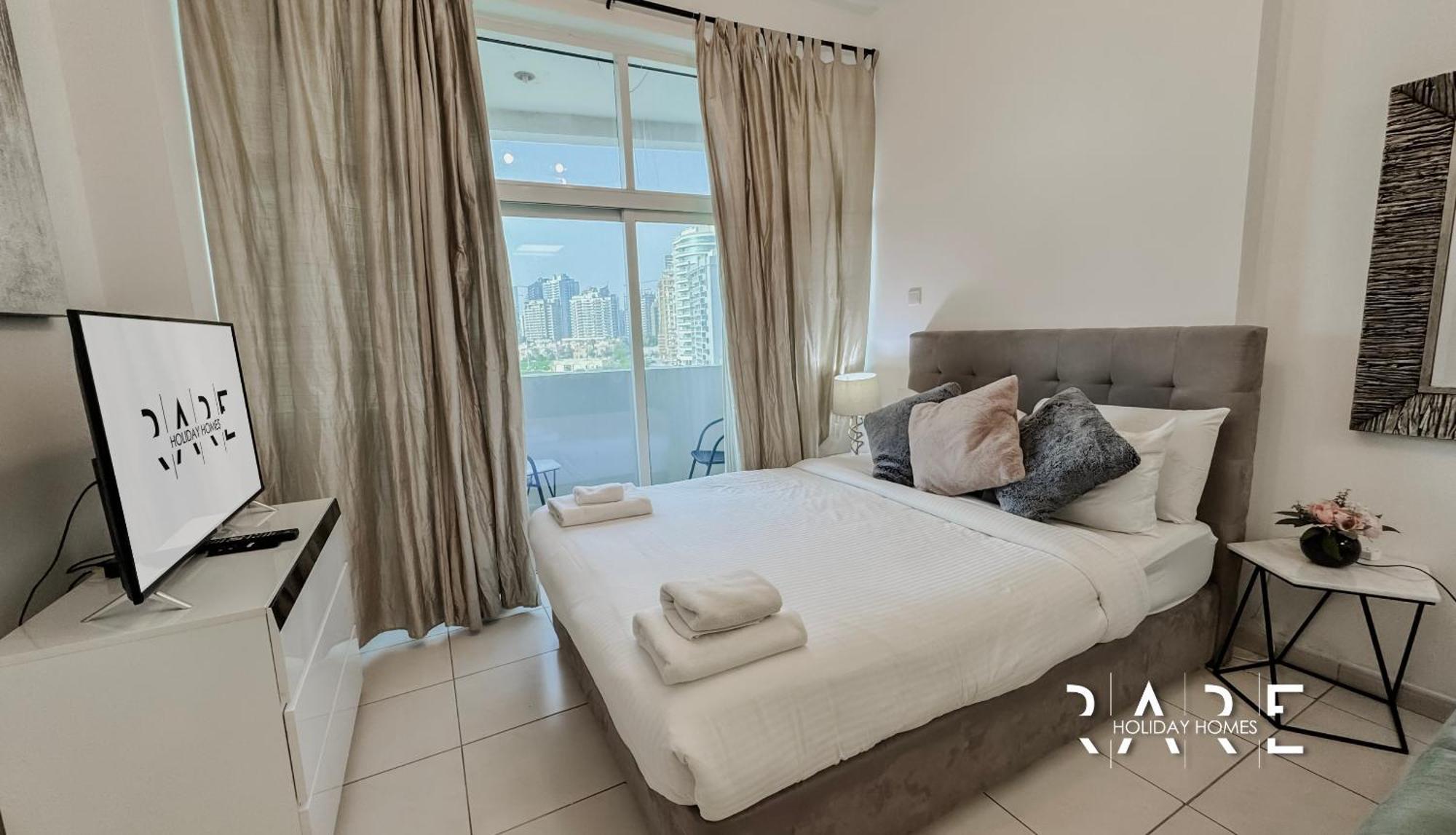 Rare Homes - Golf Course View - Sports - Royal - R302