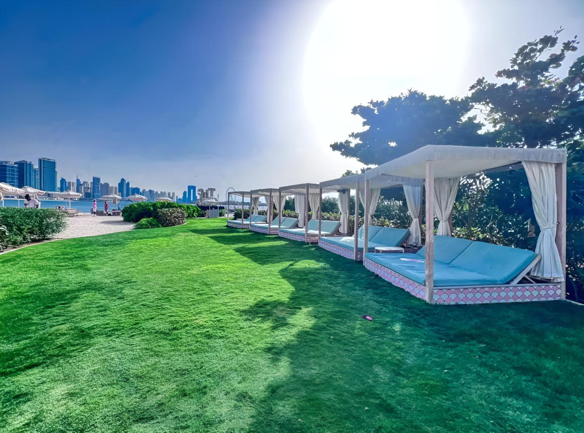 Palm Jumeirah - Private & Free Infinity Pool Dubai