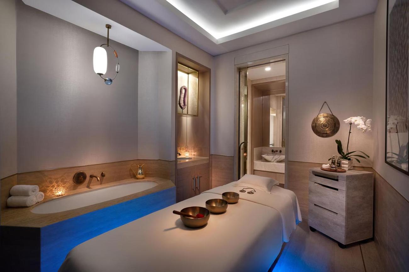 Skyviews Luxury 35th St Regis 5 Stars At Palm Tower