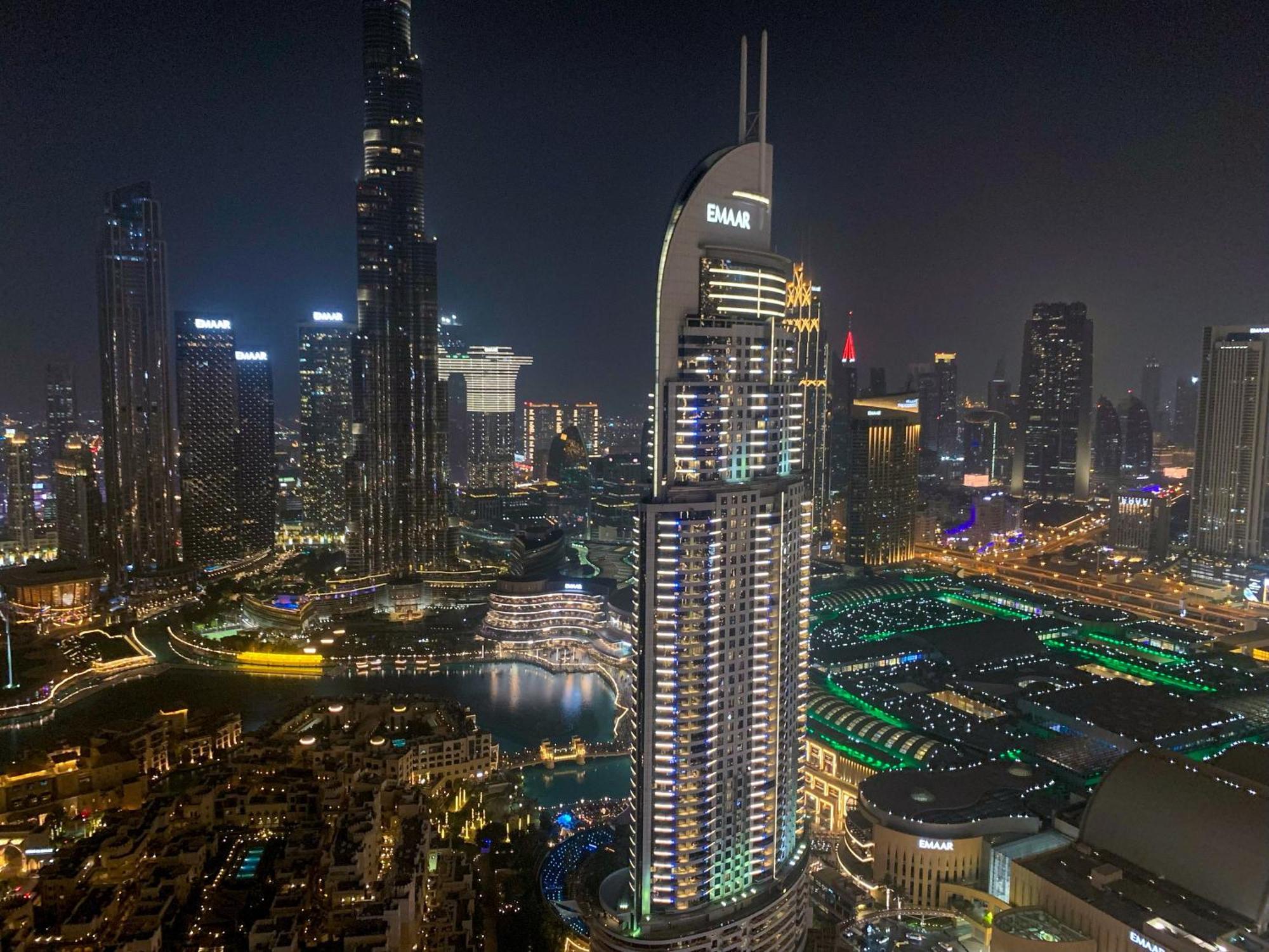 Apartamento Maison Privee - Elevated Living With Spectacular Burj Khalifa Views Dubái