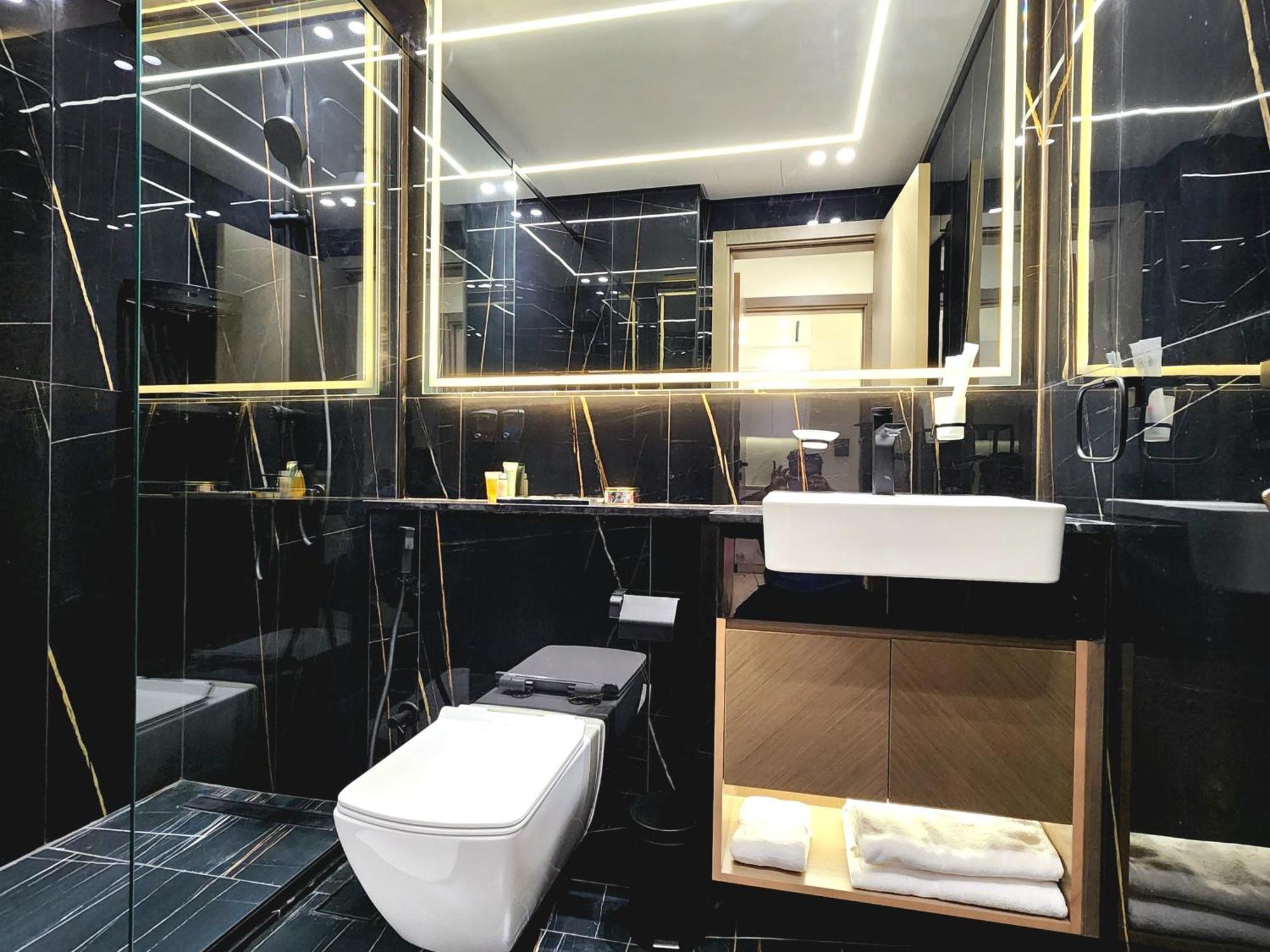 Luxurious Comfort In Jvc Semesterbostad *