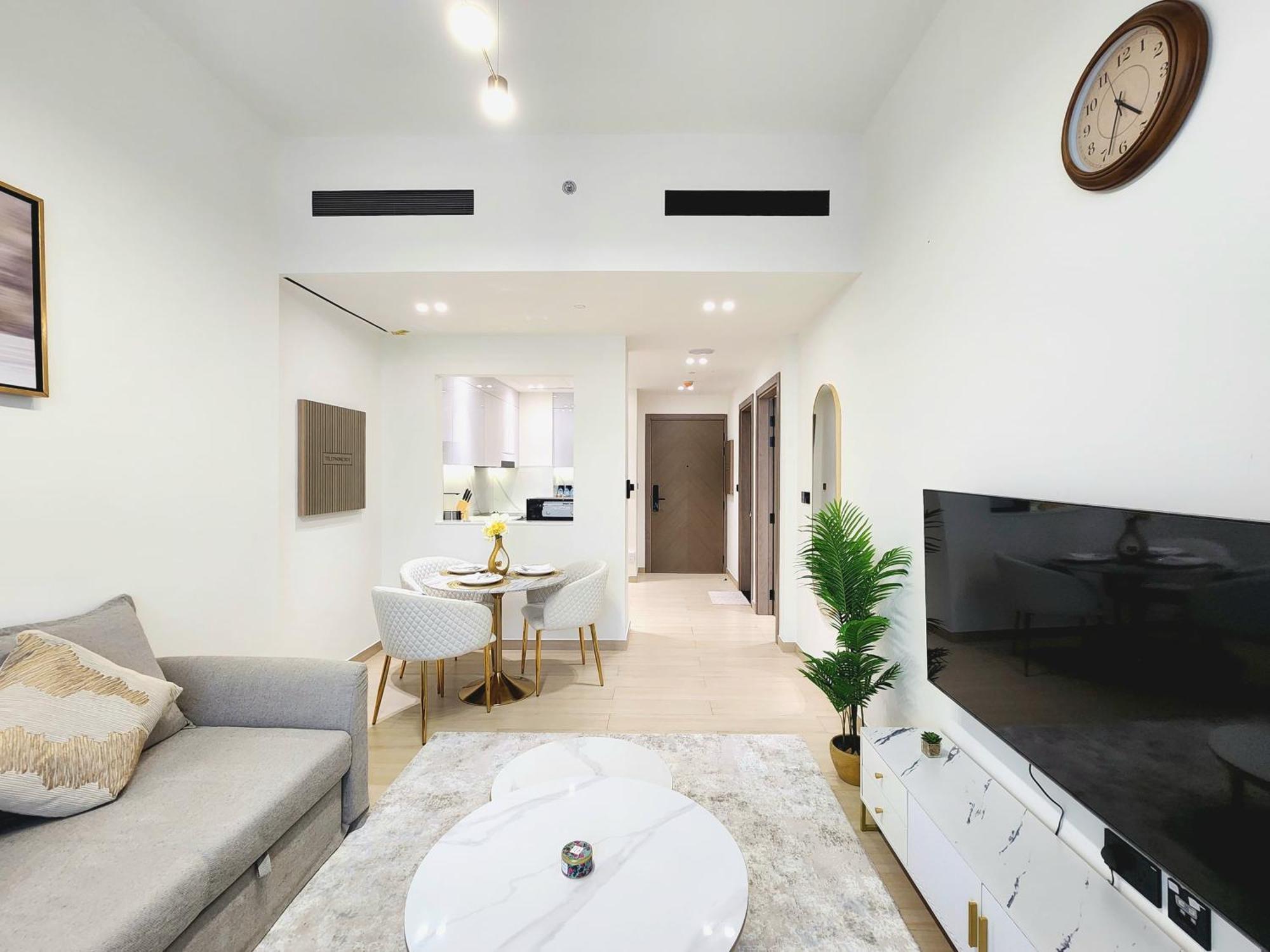 Semesterbostad Luxurious Comfort In Jvc Dubai
