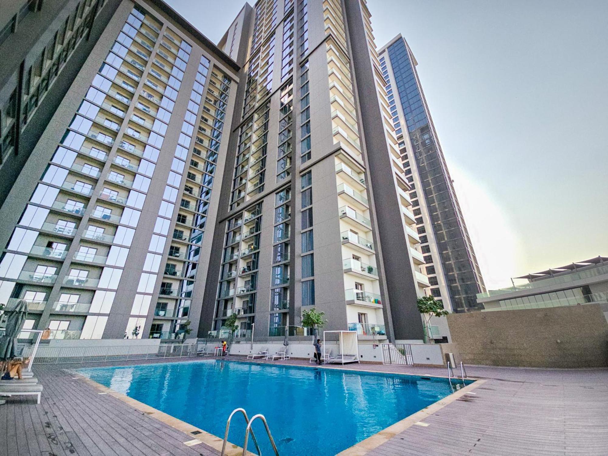 Easygo- Stylish 1bdr Sobha Creek Vista- Meydan Living Lägenhet