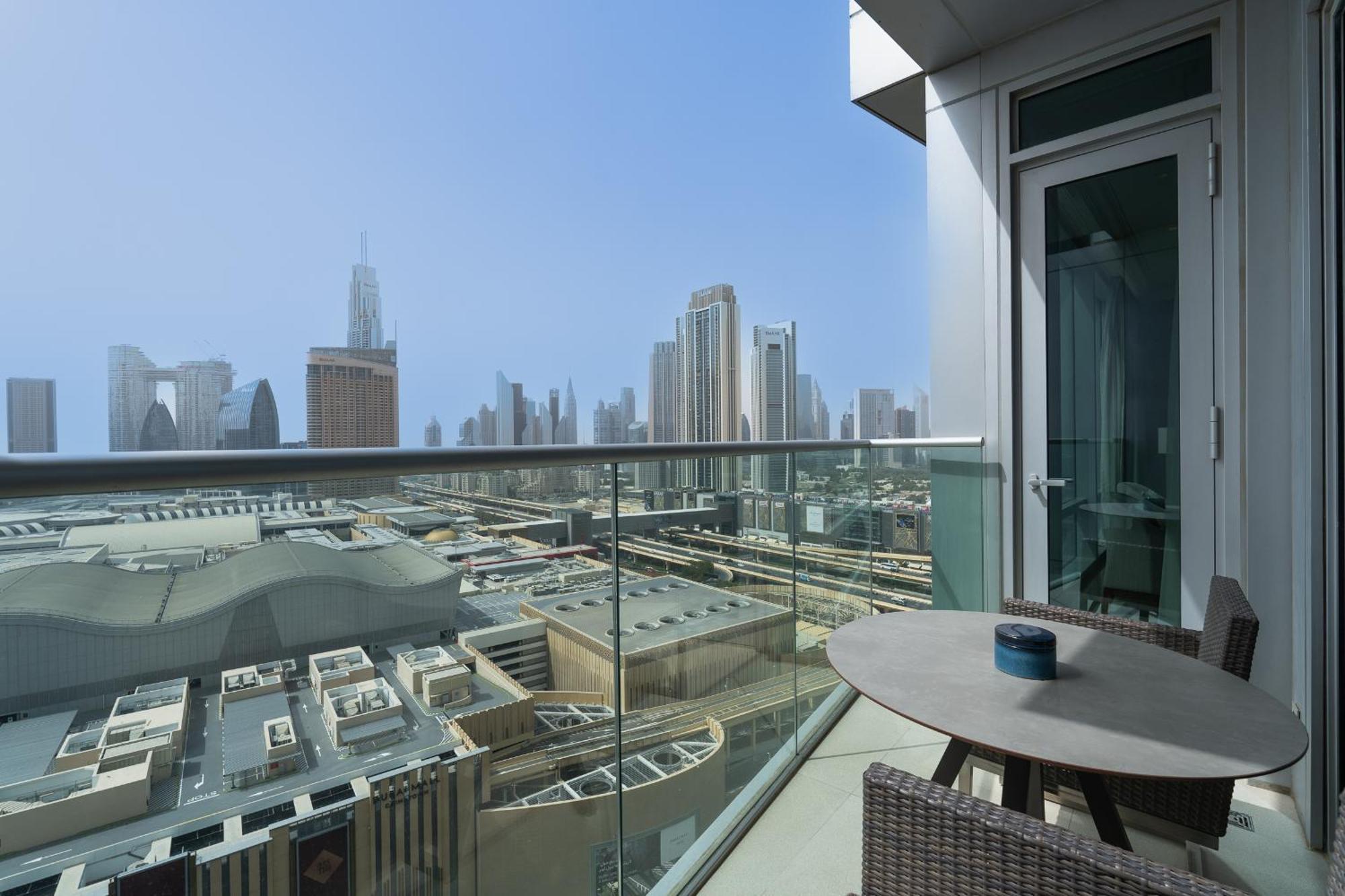 Apartemen New Listing - Serviced & Amenities *