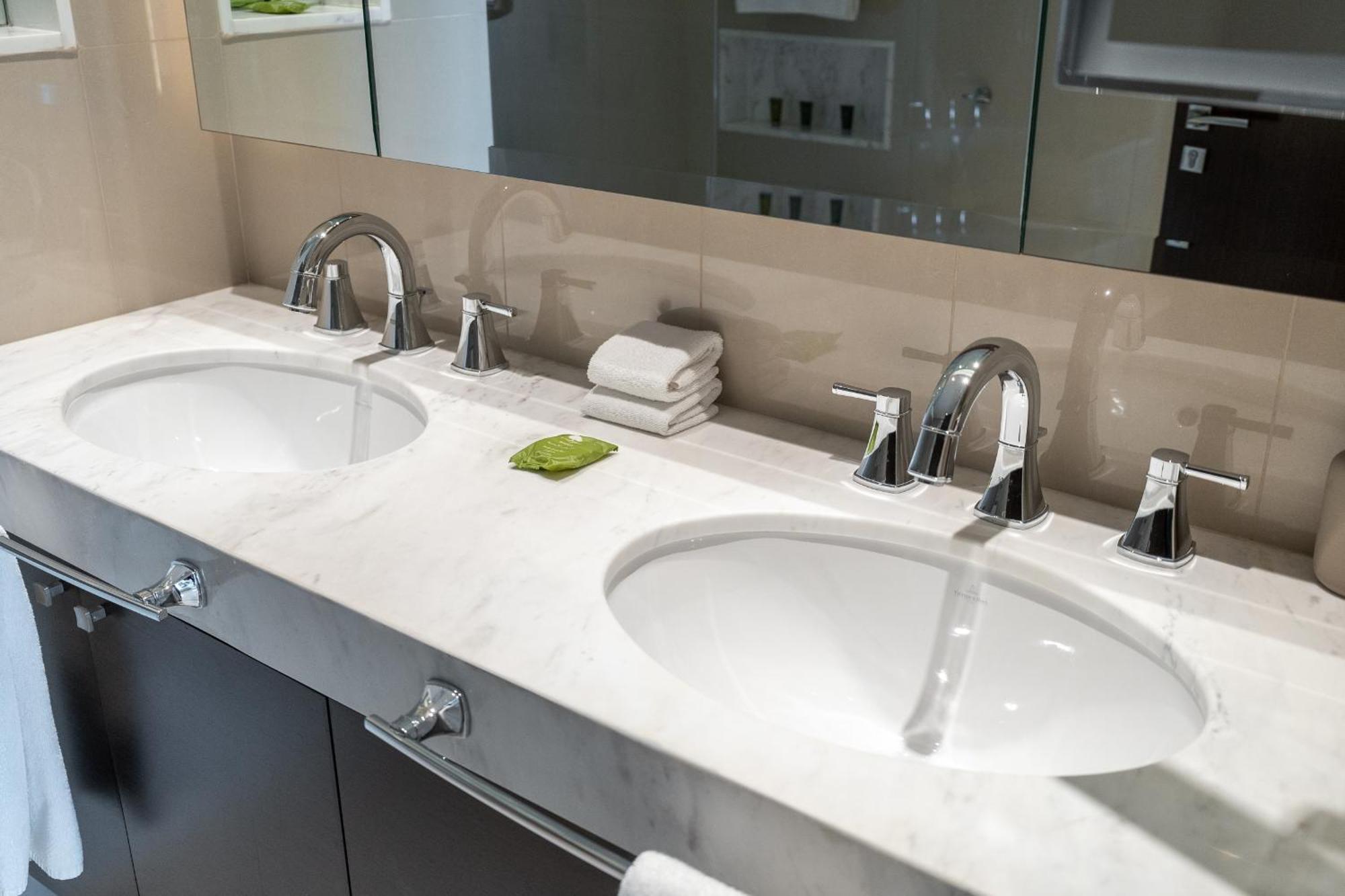 Apartemen New Listing - Serviced & Amenities Dubai