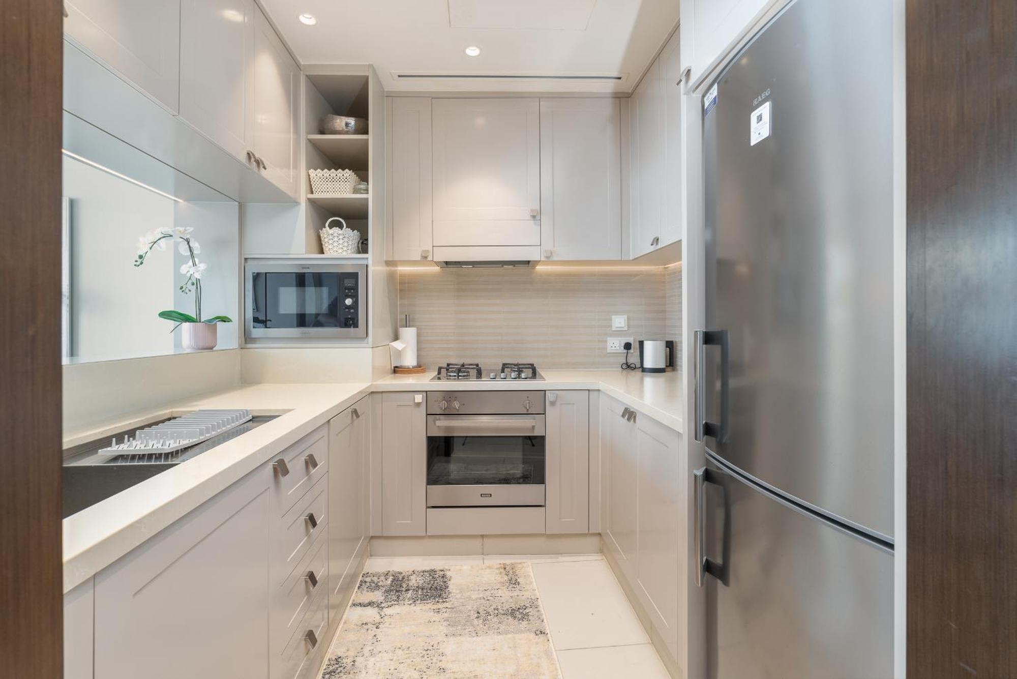 Apartemen New Listing - Serviced & Amenities