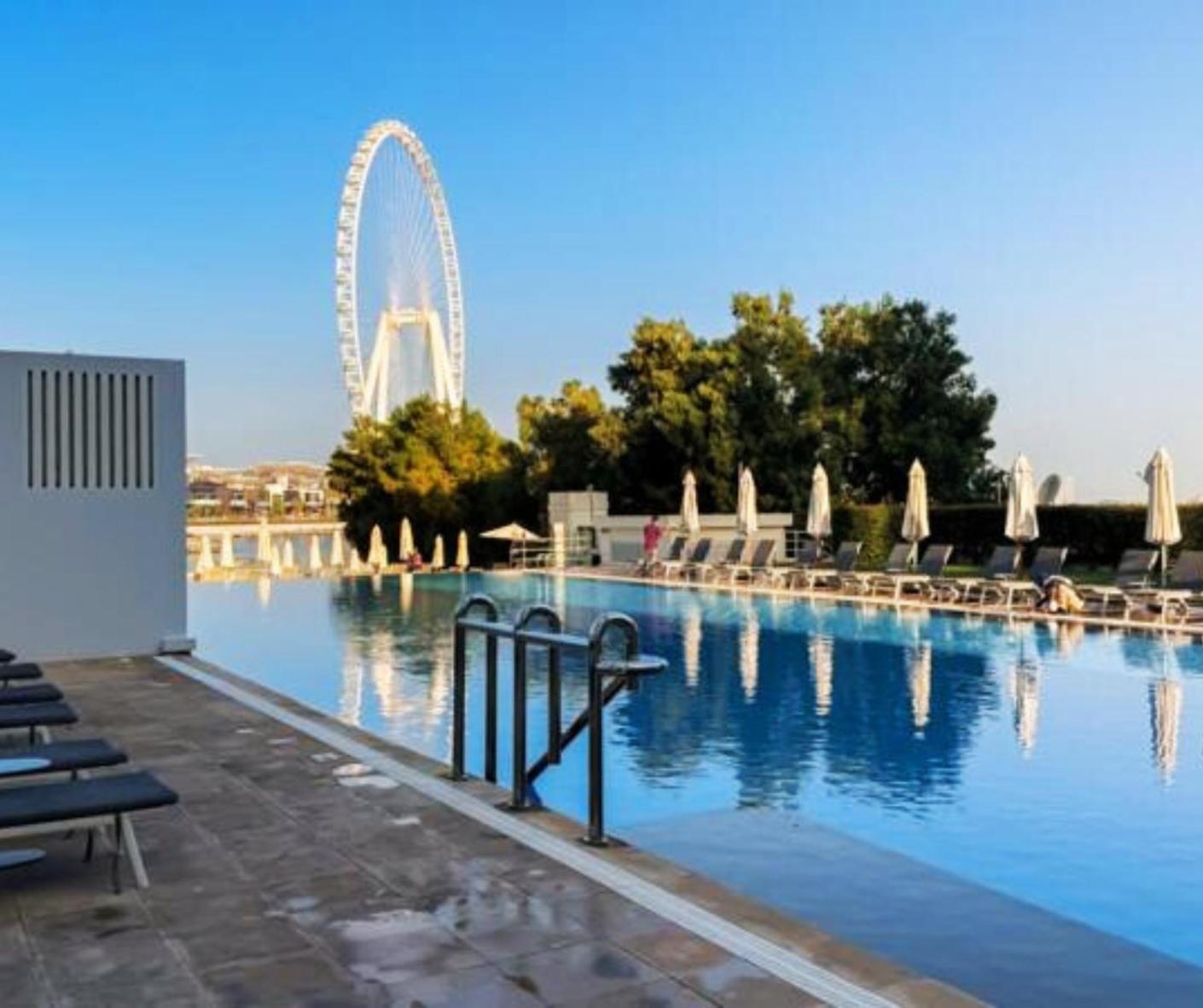 Appartement Ferrari Inspired Modern 3bhk With Maids And Full Sea View