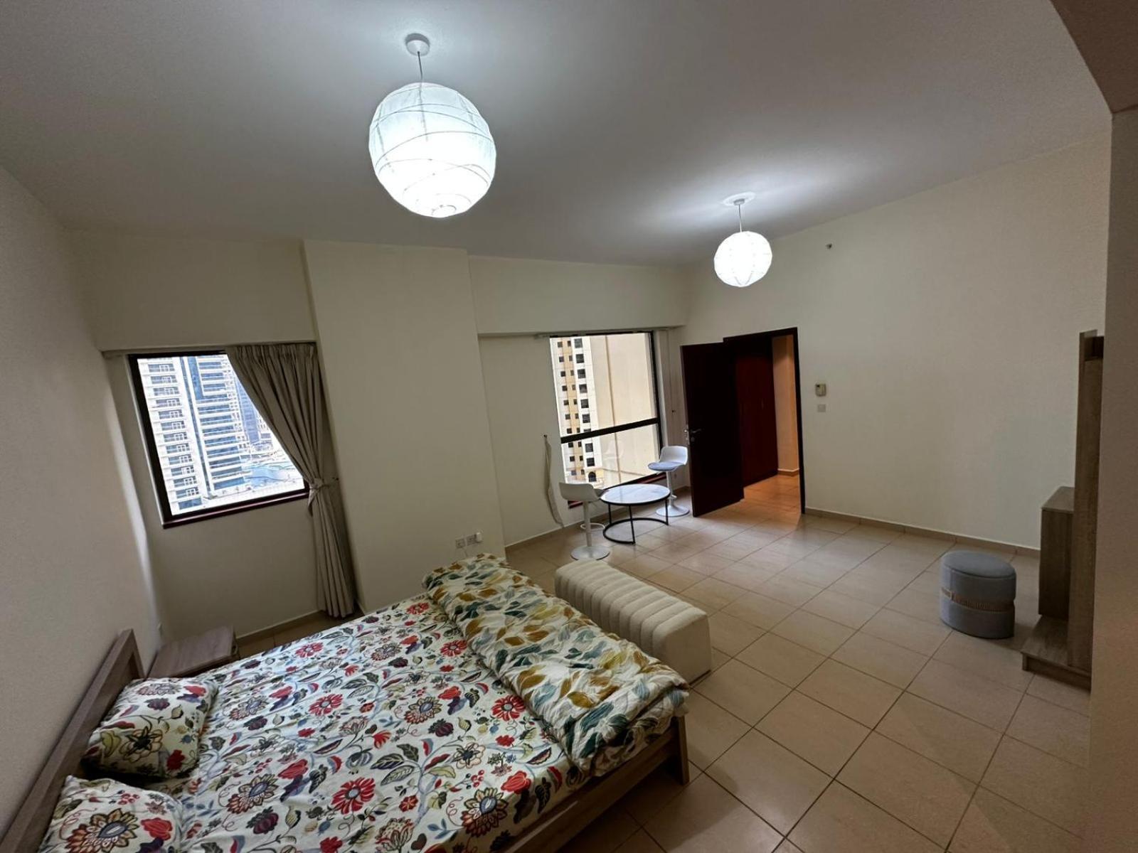 Jbr Walk - Master Bed Separate Facilities Near Tram Pensiune