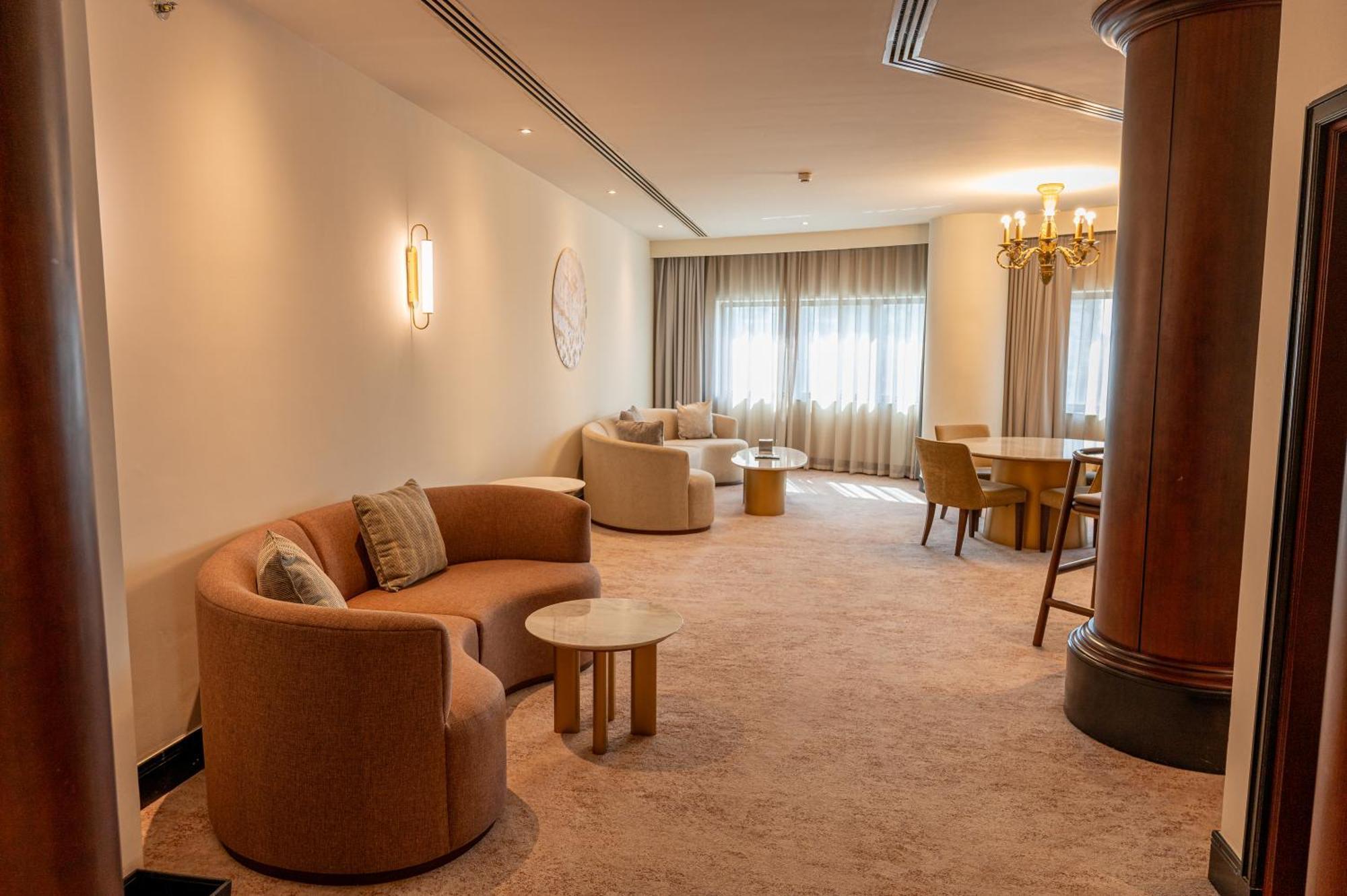Majestic Cove - Formerly Le Meridien Fairway Hotell